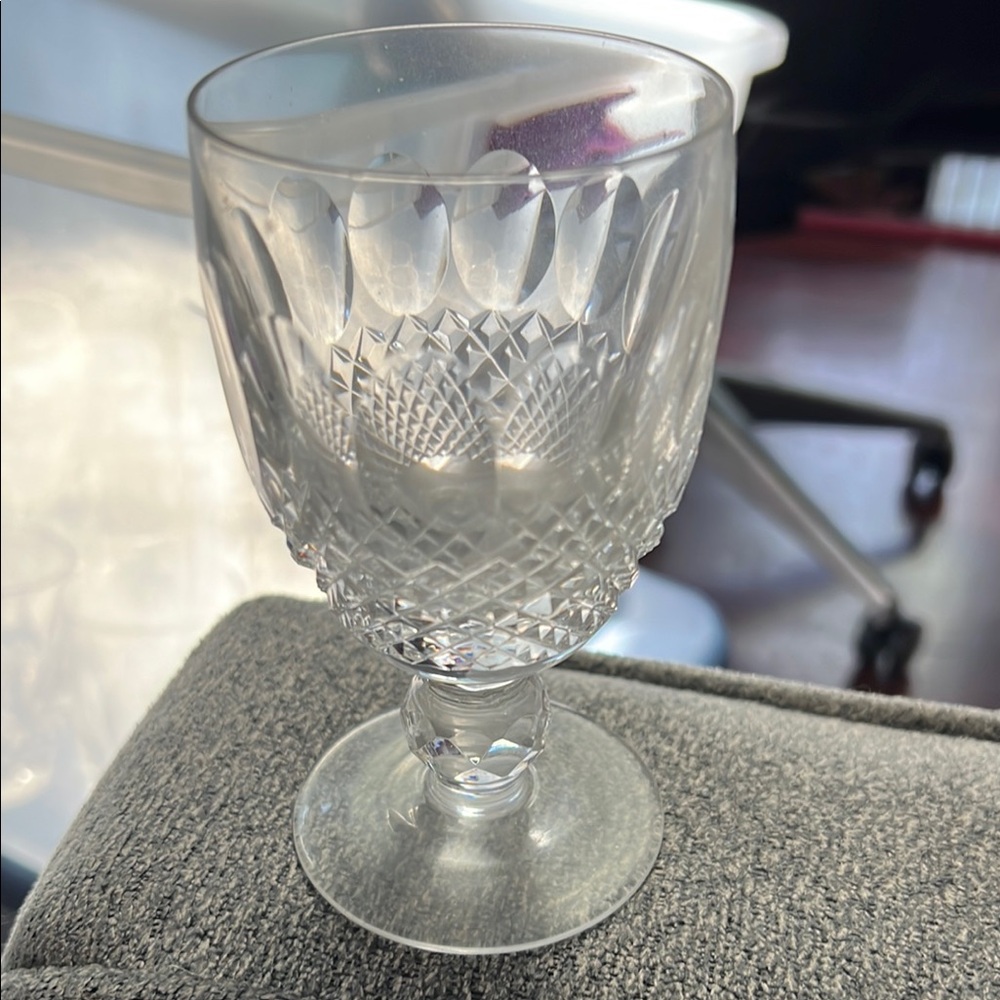 Elegant Clear Crystal Wine Glass